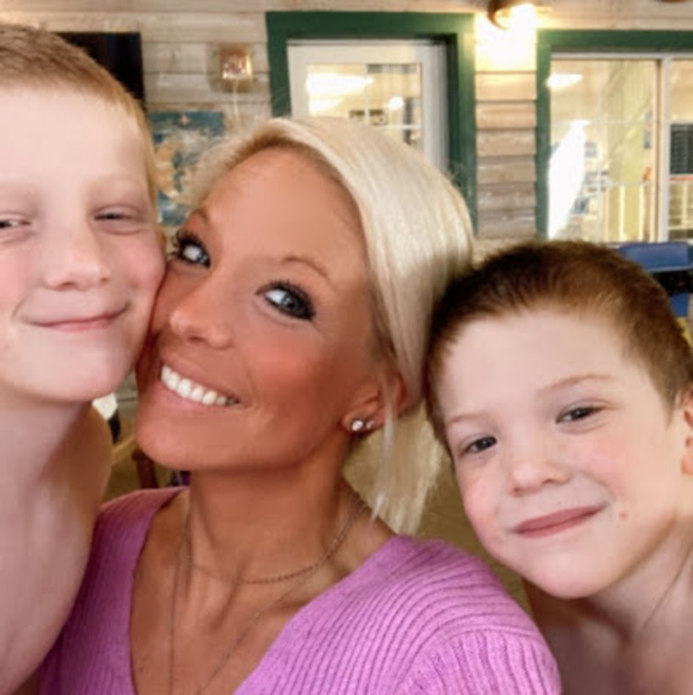 Meet your Posher, Brooke